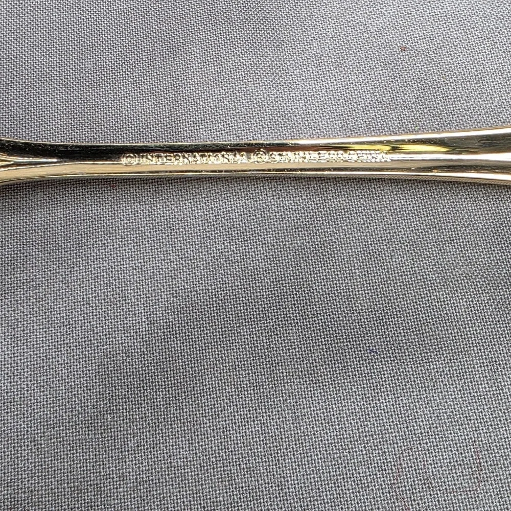 (X12) International Silver INS398 Gold Electroplate 6 5/8